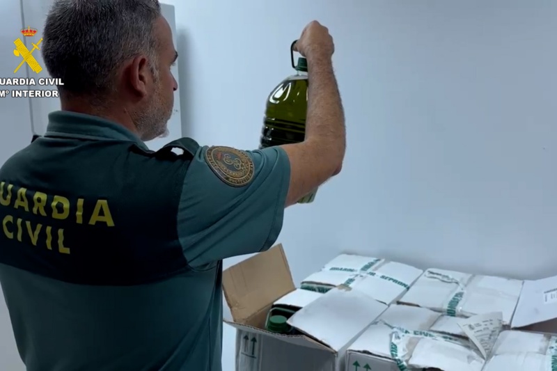 Intervenidos más de 2500 litros de aceite lampante que iban a ser comercializados como aceite de oliva virgen