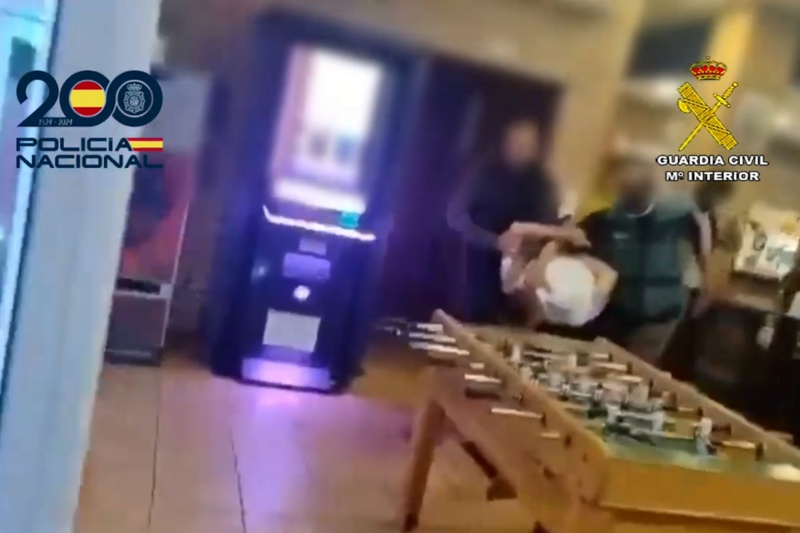 Detenidos tres integrantes de una organización criminal especializada en el robo en superficies comerciales