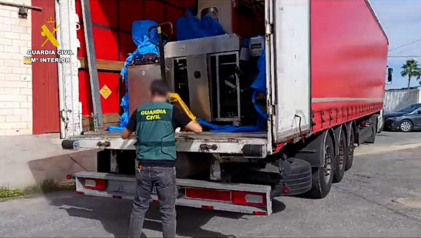 Desmantelada en Málaga una gran factoría de tabaco falsificado que trabajaba día y noche