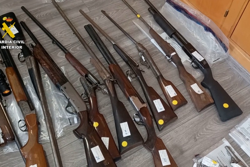 Desmantelada una banda de ladrones con más de 30 robos en comercios y viviendas de Cantabria