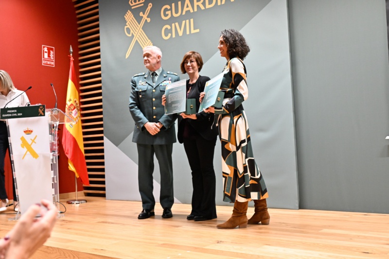 Mercedes González preside la entrega de los premios Guardia Civil 2024
