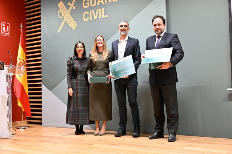 Mercedes González preside la entrega de los premios Guardia Civil 2024