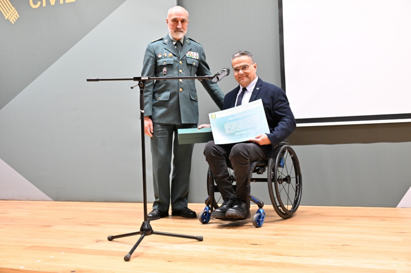 Mercedes González preside la entrega de los premios Guardia Civil 2024