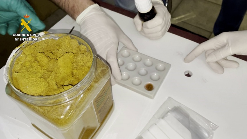 Detenida una red por traficar cocaína camuflada entre especias alimentarias