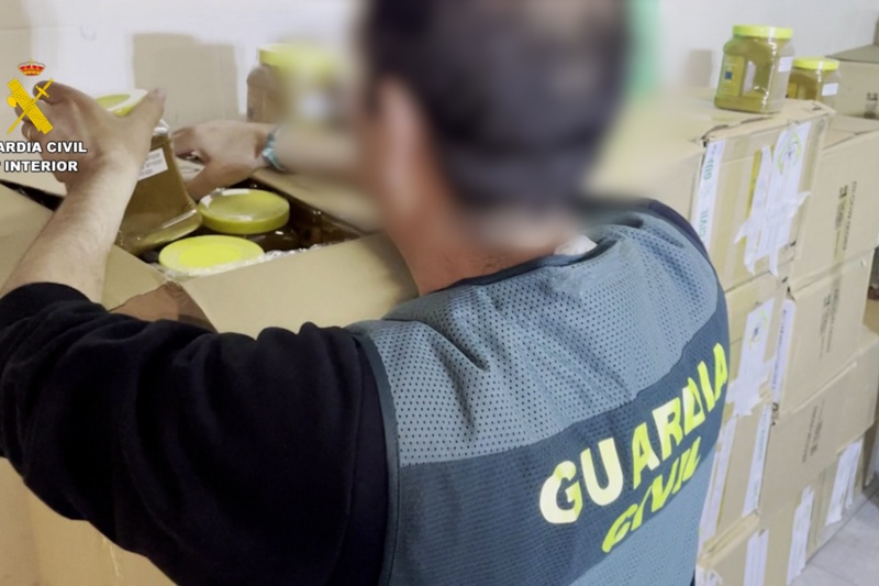 Detenida una red por traficar cocaína camuflada entre especias alimentarias