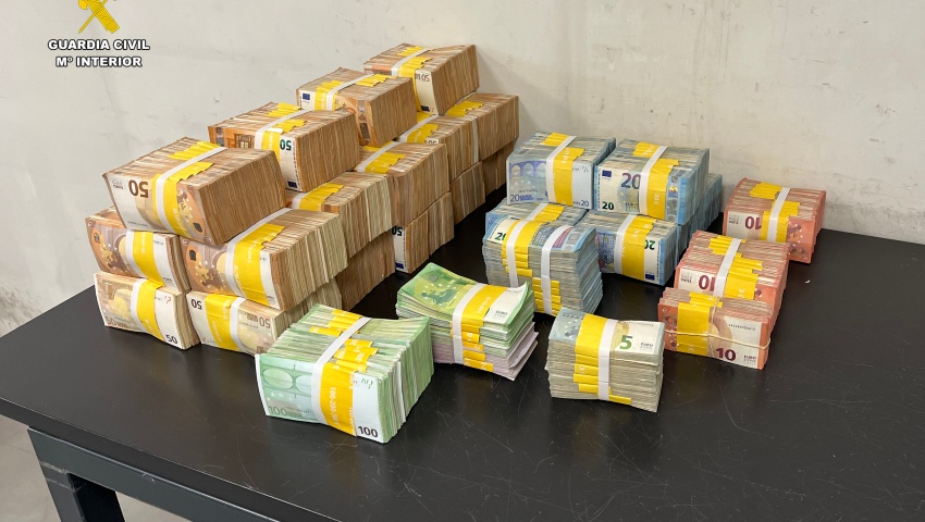 Desarticulada una organización criminal responsable de defraudar cerca de 3,5 millones de euros a la Hacienda de la Unión Europea en derechos antidump...