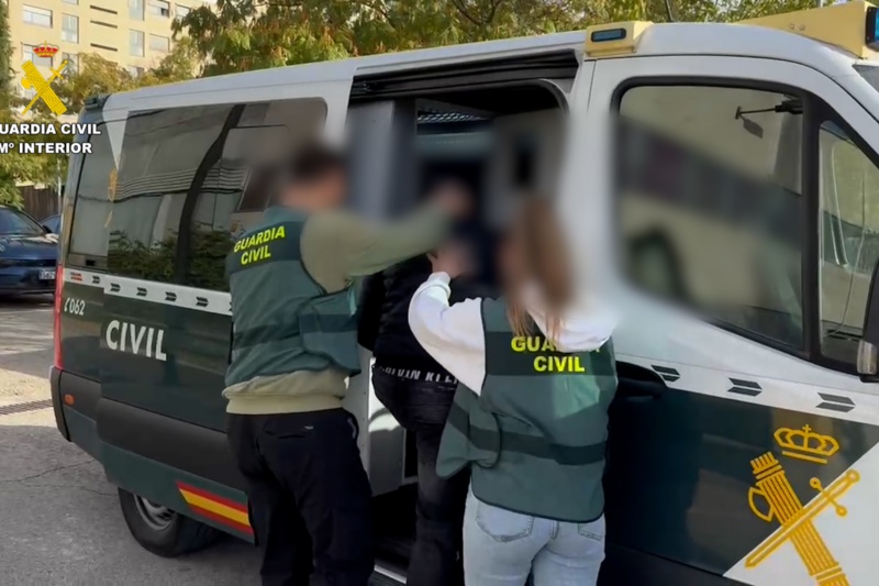 Desmantelado un grupo criminal que hurtaba tarjetas bancarias por el método del ‘cambiazo’