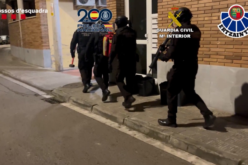 Desarticulada una organización criminal especializada en estafas tecnológicas que ascienden a un millón de euros con más de 1.200 víctimas en todo el territorio nacional