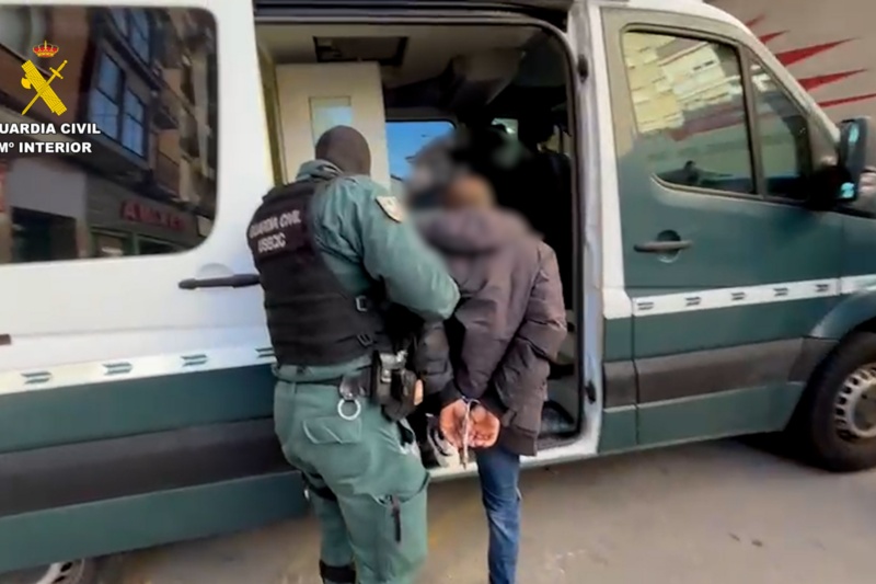 Desmantelada una red de venta fraudulenta de mascotas que operaba en Colombia y España