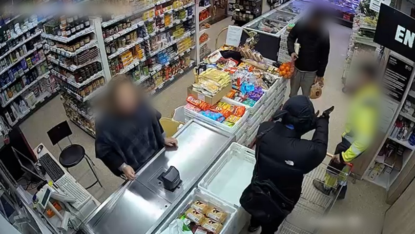 Detenidas dos personas por atracar una tienda de alimentación a punta de pistola en Huesca