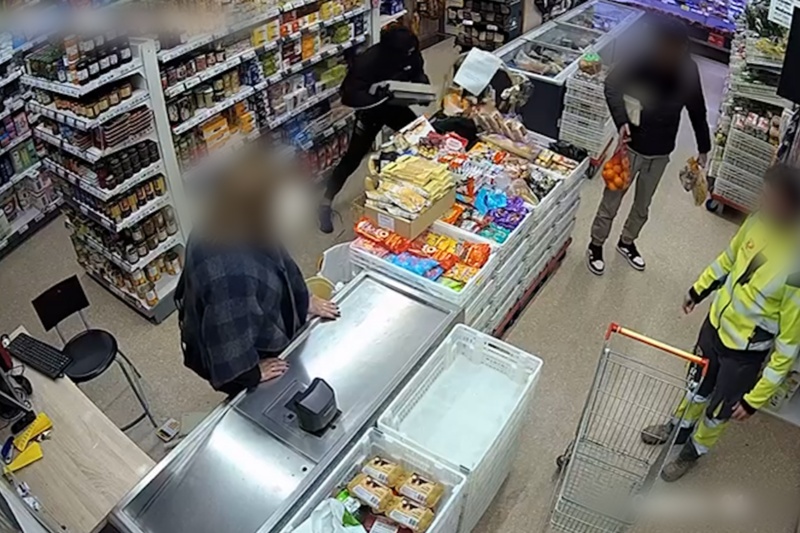 Detenidas dos personas por atracar una tienda de alimentación a punta de pistola en Huesca