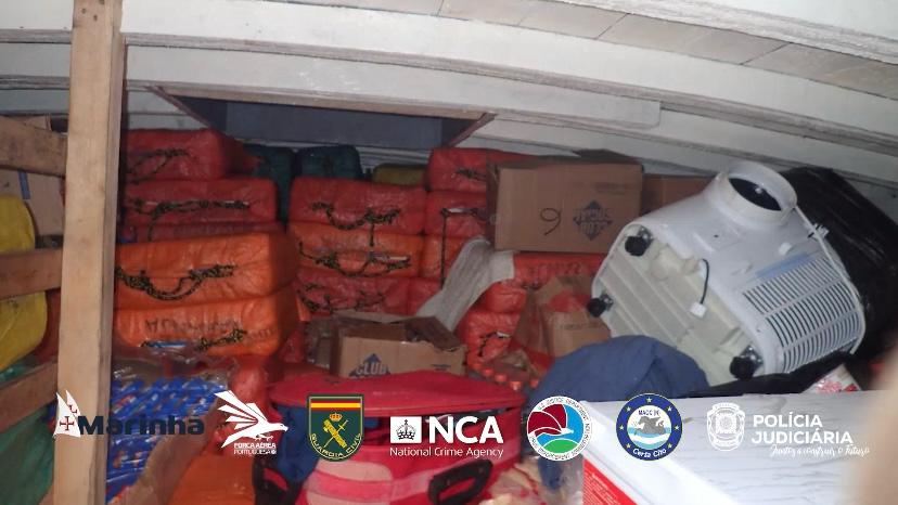 Interceptado un narcosubmarino en el Atlántico con 6,6 toneladas de cocaína con destino la Península Ibérica