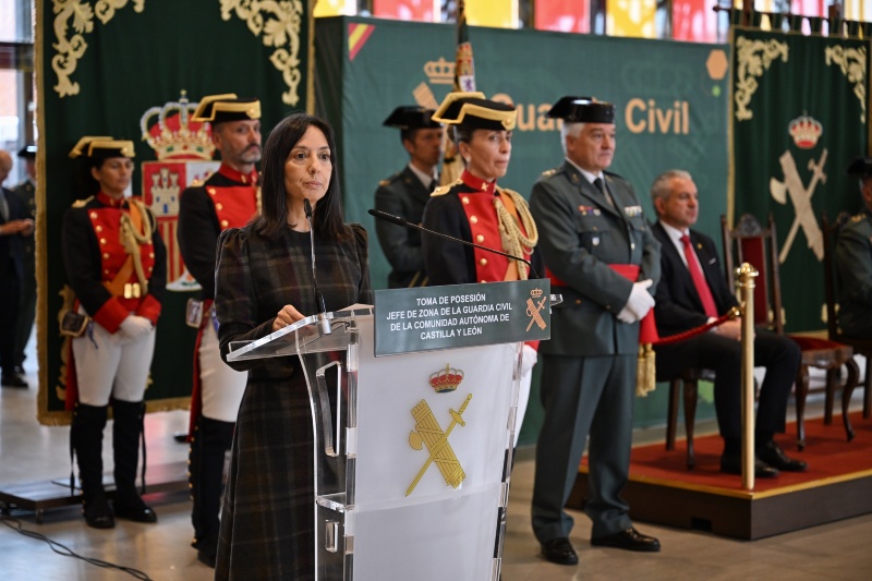 Mercedes González preside la toma de posesión del nuevo jefe de Zona de Castilla y León