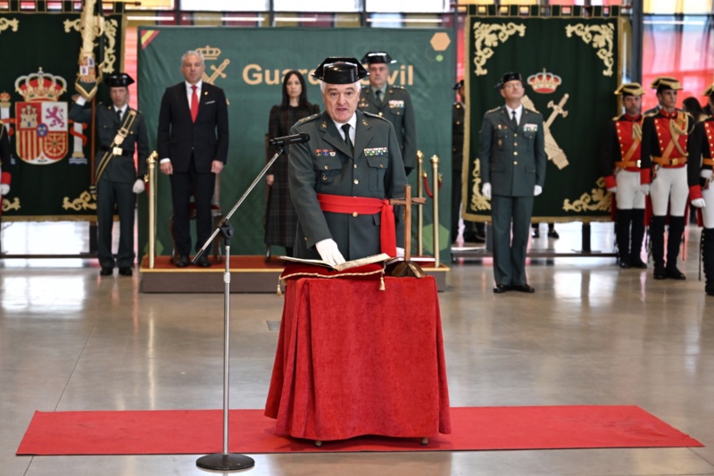 Mercedes González preside la toma de posesión del nuevo jefe de Zona de Castilla y León