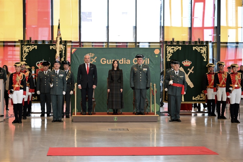 Mercedes González preside la toma de posesión del nuevo jefe de Zona de Castilla y León
