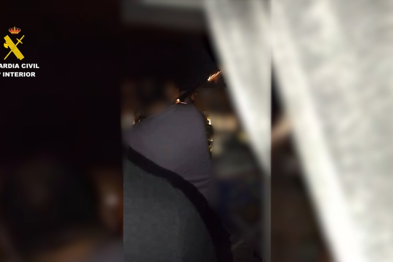 Detenido por disparar con una escopeta desde el balcón de su vivienda en Alicante