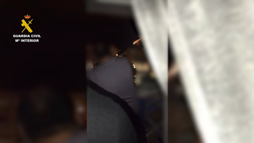 Detenido por disparar con una escopeta desde el balcón de su vivienda en Alicante