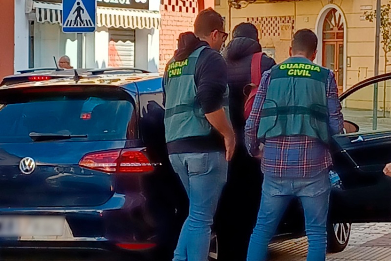 La Guardia Civil detiene a dos hombres por terrorismo yihadista en dos operaciones