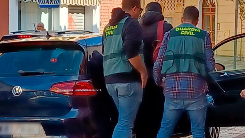 La Guardia Civil detiene a dos hombres por terrorismo yihadista en dos operaciones
