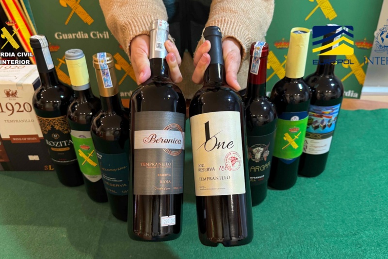 La Guardia Civil desmantela una red internacional dedicada al comercio ilegal de vino con “Denominación de Origen Rioja”