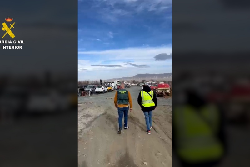 Tres investigados por robar y comercializar en Granada vehículos dañados durante la DANA