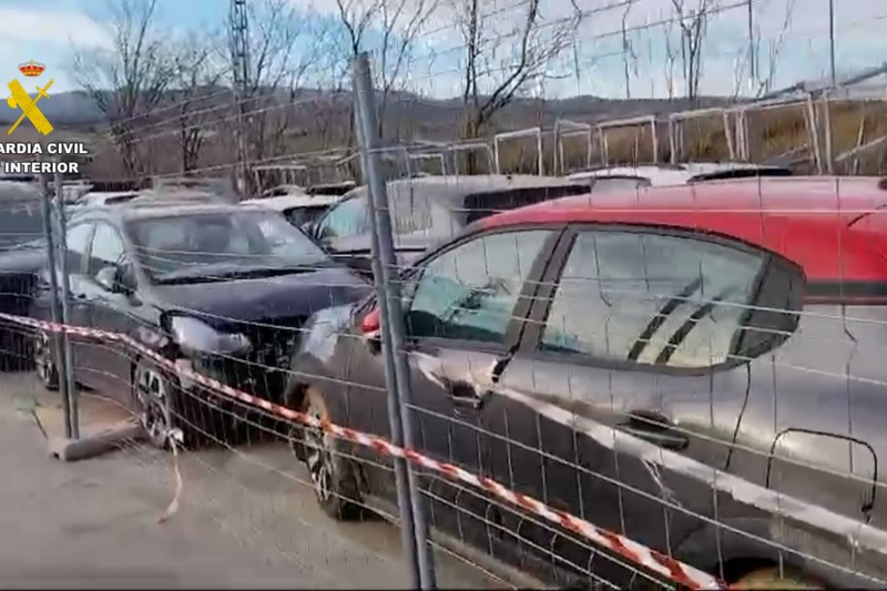 Tres investigados por robar y comercializar en Granada vehículos dañados durante la DANA