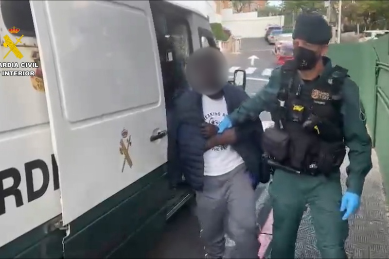 Detenidos los patrones de un cayuco que alcanzó las costas canarias procedente de Senegal en el que fallecieron ocho personas