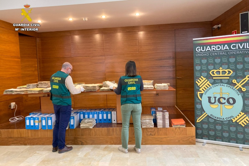 La Guardia Civil recupera un conjunto documental histórico de los siglos XVI al XX, perteneciente a la localidad de Leganiel (Cuenca)