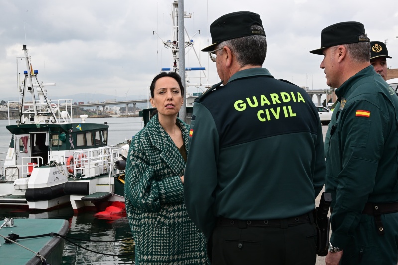 Mercedes González mantiene una reunión de trabajo con los responsables de la Guardia Civil en Algeciras