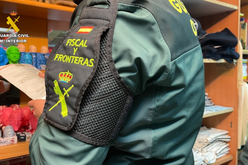 Incautadas 119 llaves de pugilato que se vendían como “artículos de autodefensa feminista” en Bilbao