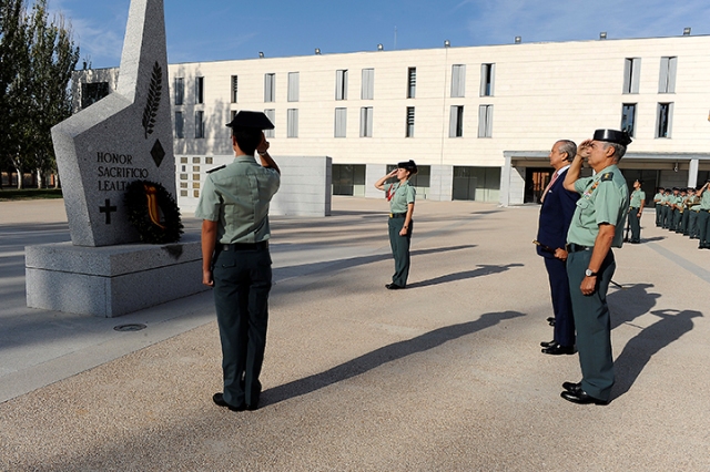 El Director General de la Guardia Civil inaugura el curso 2016-17 en la Academia de Oficiales de Aranjuez