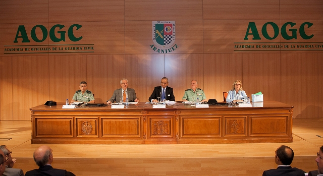 Arsenio Fernández de Mesa inaugura el XXVII Seminario Duque de Ahumada “Seguridad portuaria y aeroportuaria: adaptación de la Guardia Civil a un nuevo escenario”