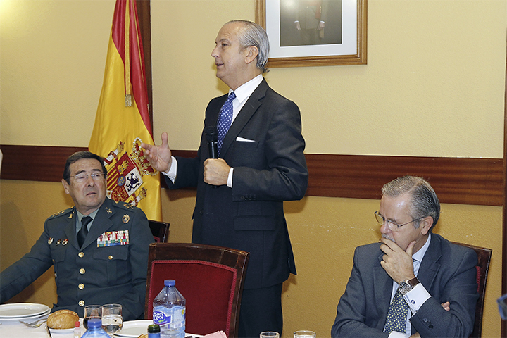 El Director General se reúne con los Alféceres alumnos de la Academia de Oficiales de El Escorial