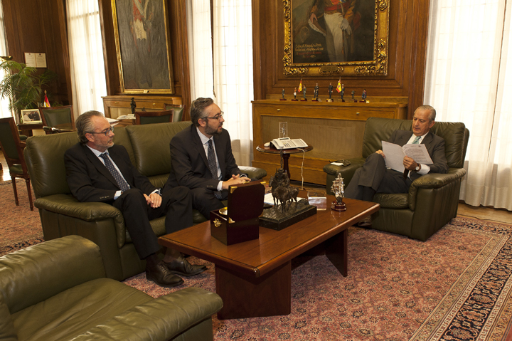 El Director General recibe al Vicepresidente 2º y a un diputado de la Asamblea Regional de Murcia