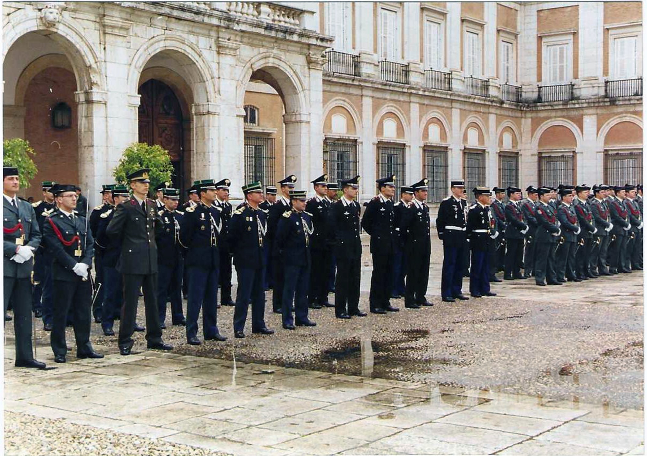 5 de junio de 1998. Hermanamiento de la Academia de Especial de la Guardia Civil con la Escola Prática da Guarda Nacional Republicana de Portugal y la Scuola Ufficiali de Carabinieri de Italia 5 de junio de 1998. Hermanamiento de la Academia de Especial de la Guardia Civil con la Escola Prática da Guarda Nacional Republicana de Portugal y la Scuola Ufficiali de Carabinieri de Italia