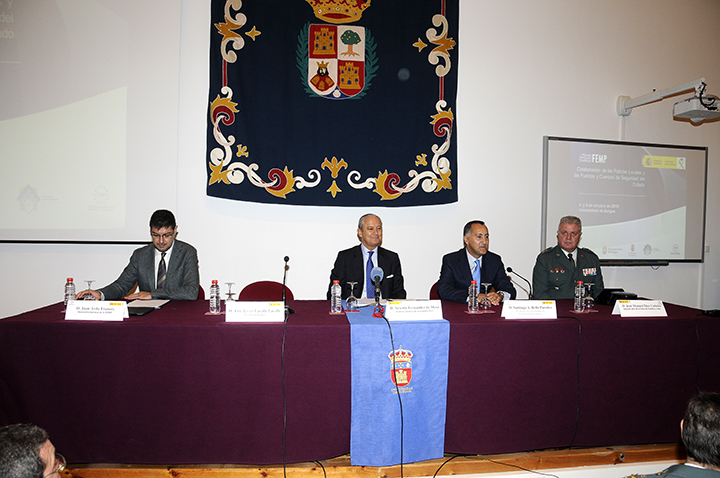El Director General de la Guardia Civil  inaugura en Burgos los actos conmemorativos con motivo de  festividad de la Patrona del Cuerpo