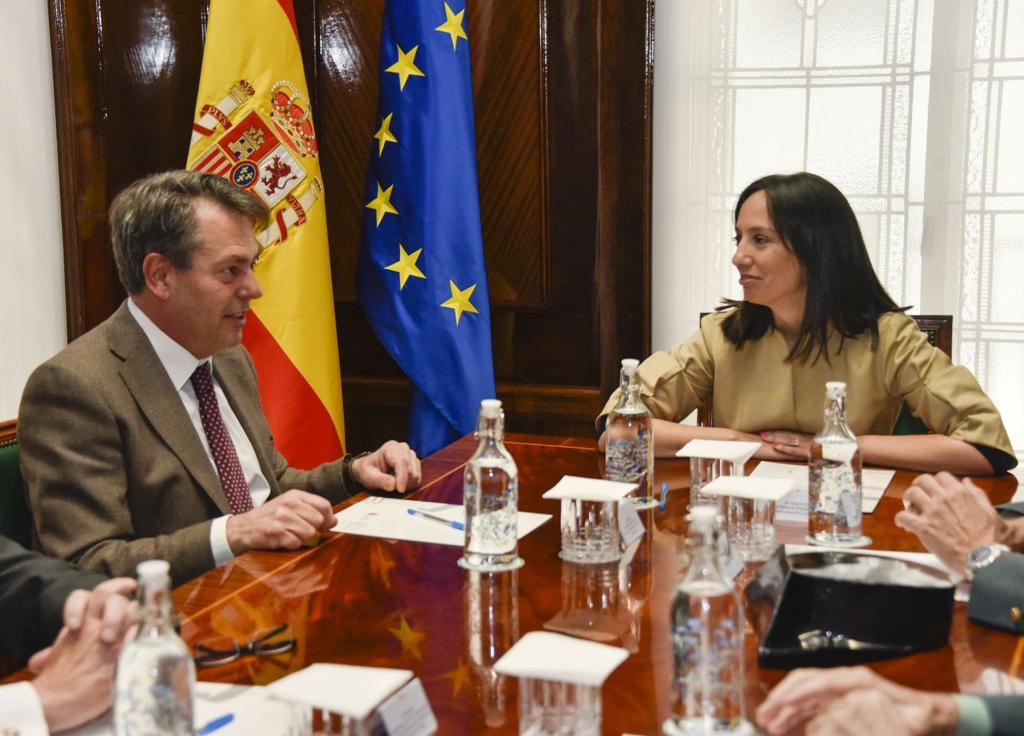 2023-05-16_firma_directora_01